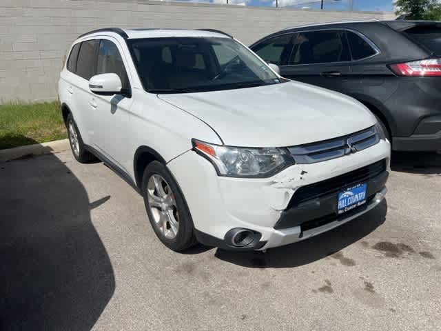Thumbnail: 2015 Mitsubishi Outlander - 9
