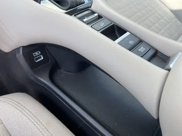 Thumbnail: 2023 Honda HR-V - 14