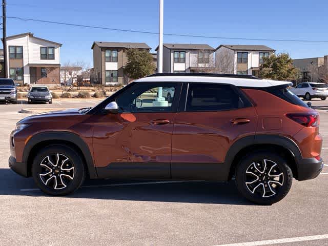 Thumbnail: 2021 Chevrolet TrailBlazer - 3