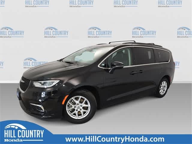 2022 Chrysler Pacifica Touring L -
                  San Antonio, TX