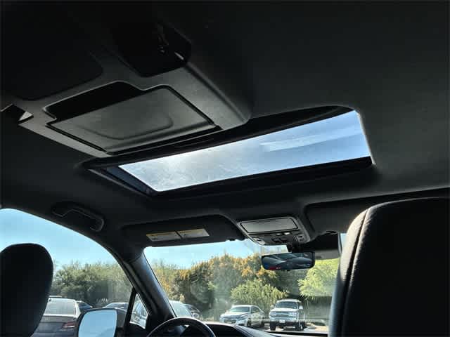 Thumbnail: 2022 Honda Pilot - 23