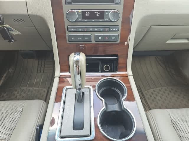 Thumbnail: 2014 Lincoln Navigator - 19