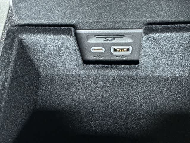 Thumbnail: 2021 Cadillac XT6 - 34