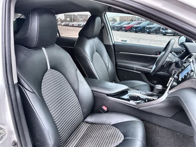 Thumbnail: 2020 Toyota Camry - 22