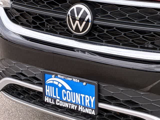 Thumbnail: 2022 Volkswagen Taos - 12