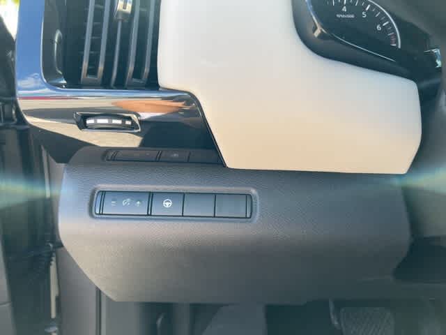 Thumbnail: 2024 Nissan Pathfinder - 10
