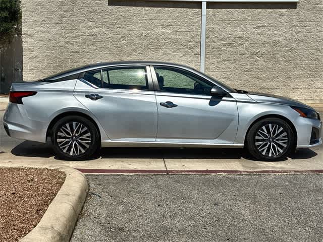 Thumbnail: 2023 Nissan Altima - 7