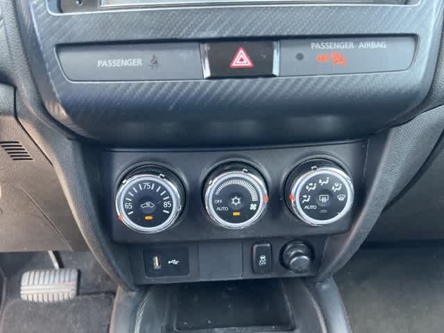 Thumbnail: 2018 Mitsubishi Outlander Sport - 19