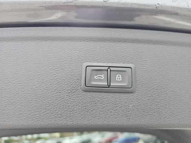 Thumbnail: 2021 Audi SQ5 - 23