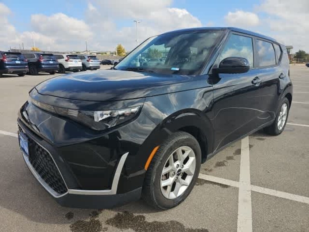 Used 2023 Kia Soul LX Hatchback