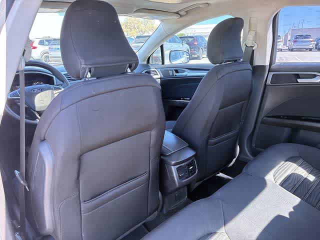 Thumbnail: 2016 Ford Fusion - 19