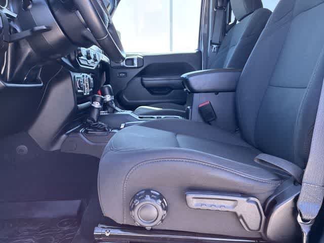 Thumbnail: 2022 Jeep Wrangler - 18