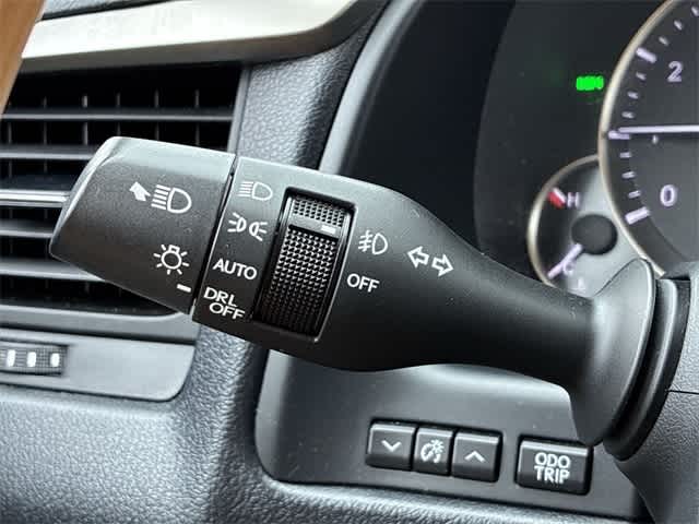 Thumbnail: 2022 Lexus RX - 29