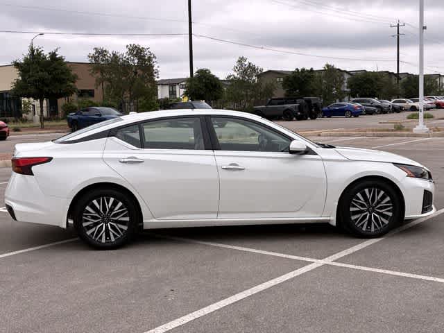 Thumbnail: 2023 Nissan Altima - 7