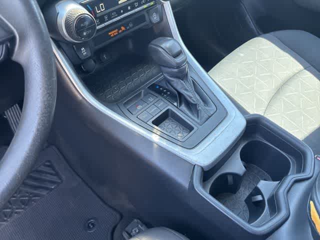 Thumbnail: 2020 Toyota RAV4 - 16