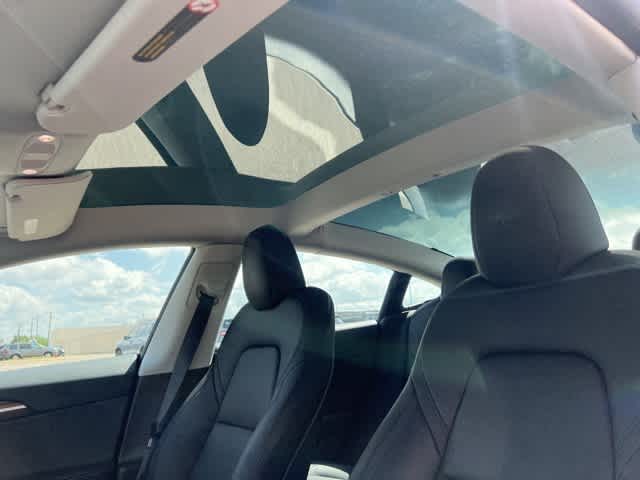 Thumbnail: 2023 Tesla Model 3 - 15