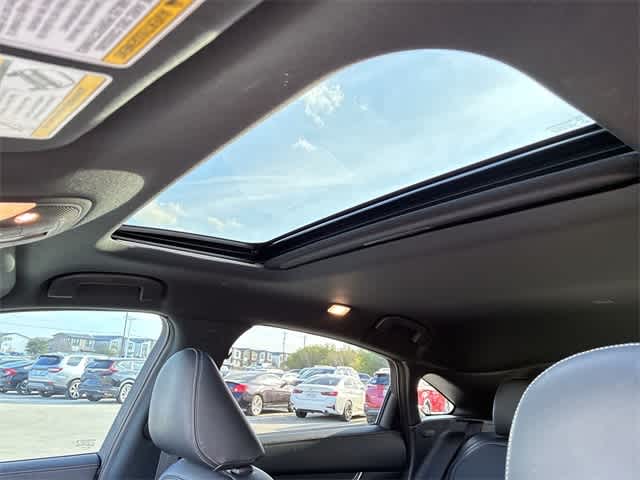 Thumbnail: 2022 INFINITI QX55 - 20