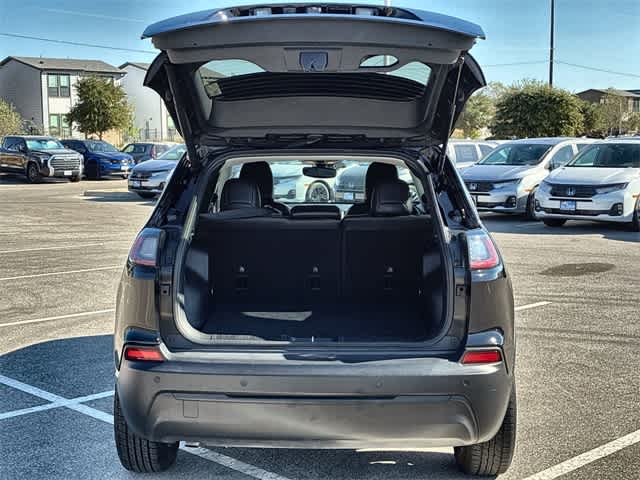 Thumbnail: 2023 Jeep Cherokee - 35