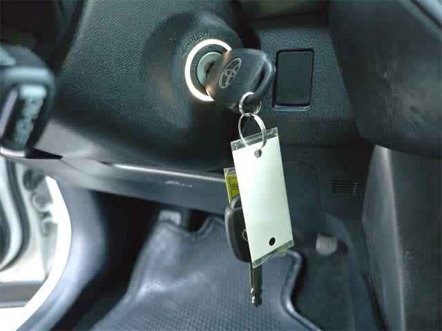 Thumbnail: 2017 Toyota RAV4 - 36