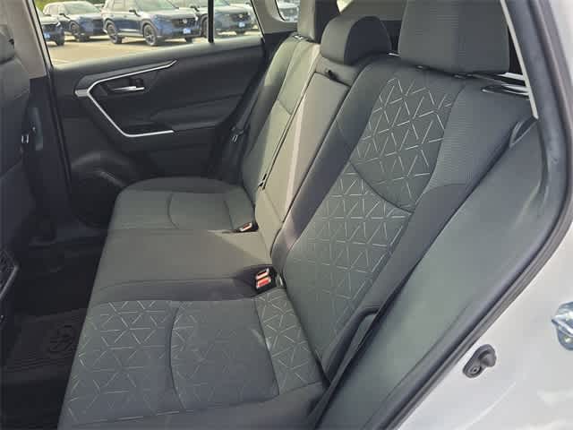 Thumbnail: 2021 Toyota RAV4 - 20