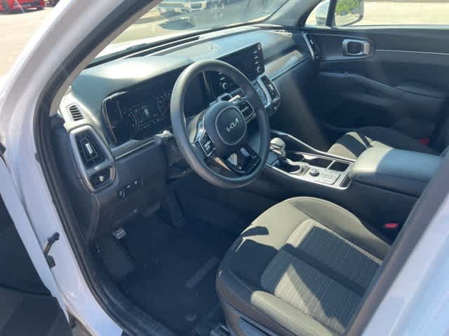 Thumbnail: 2023 Kia Sorento - 9
