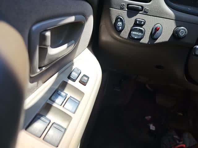 Thumbnail: 2005 Toyota Tundra - 18