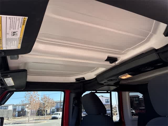 Thumbnail: 2015 Jeep Wrangler - 20