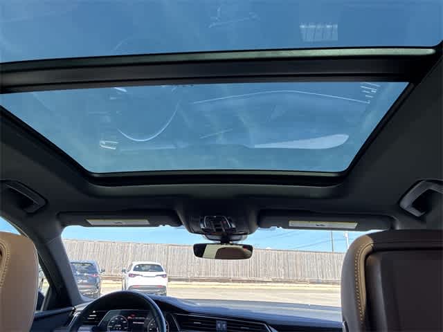 Thumbnail: 2022 Audi e-tron - 23