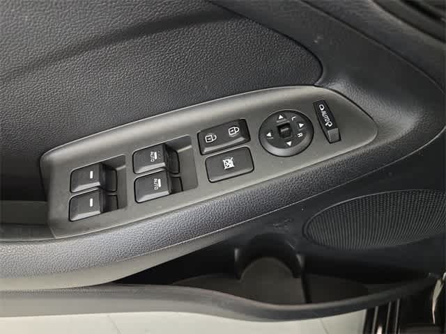 Thumbnail: 2015 Kia Forte - 37