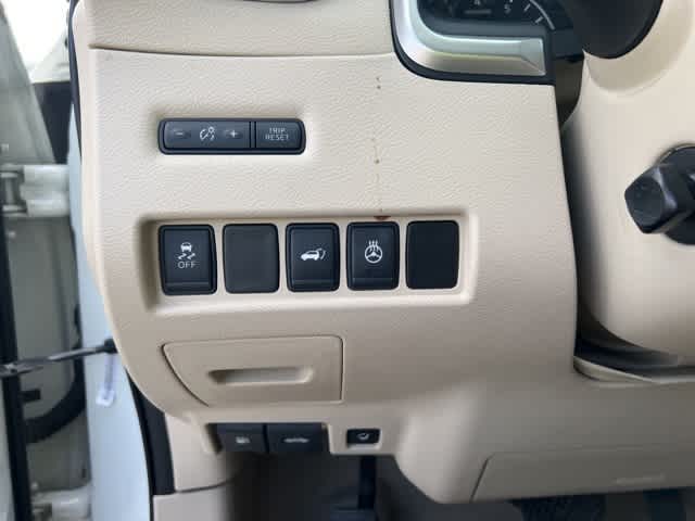Thumbnail: 2015 Nissan Murano - 10