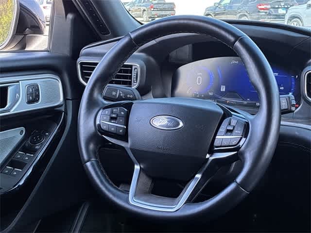 Thumbnail: 2022 Ford Explorer - 25