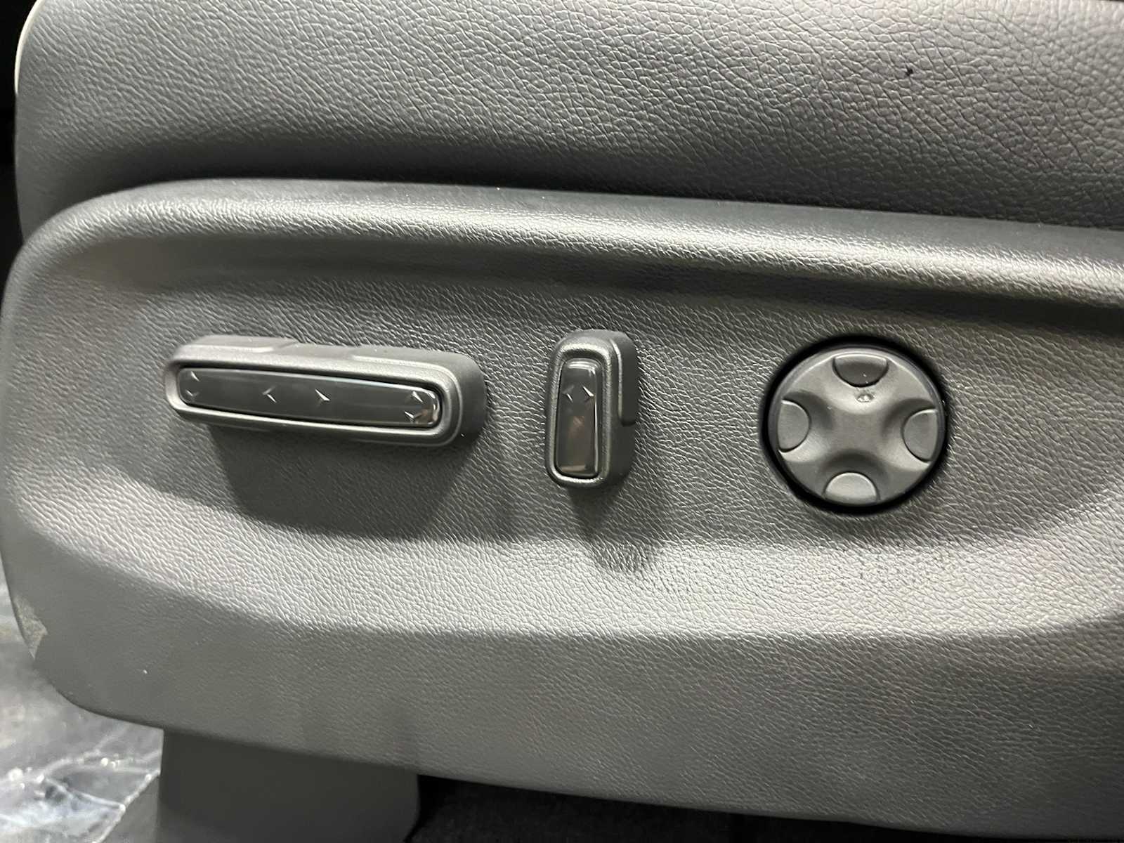 Thumbnail: 2026 Honda Odyssey - 14