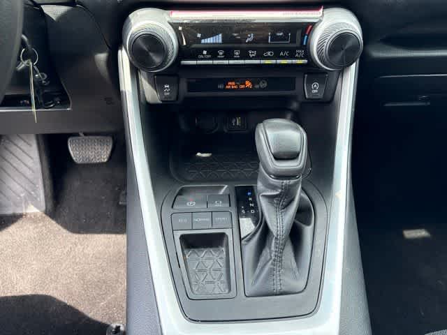 Thumbnail: 2024 Toyota RAV4 - 20