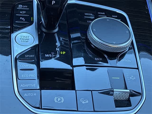 Thumbnail: 2021 BMW X7 - 42