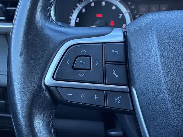 Thumbnail: 2023 Toyota Highlander - 26