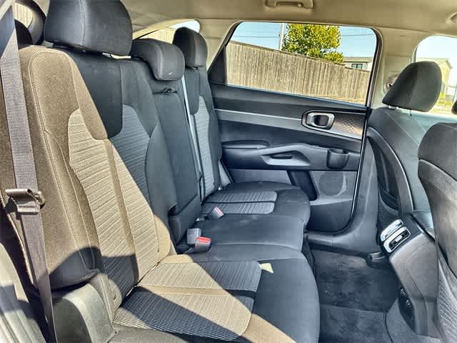 Thumbnail: 2023 Kia Sorento - 21