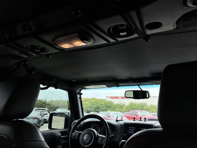 Thumbnail: 2016 Jeep Wrangler - 23
