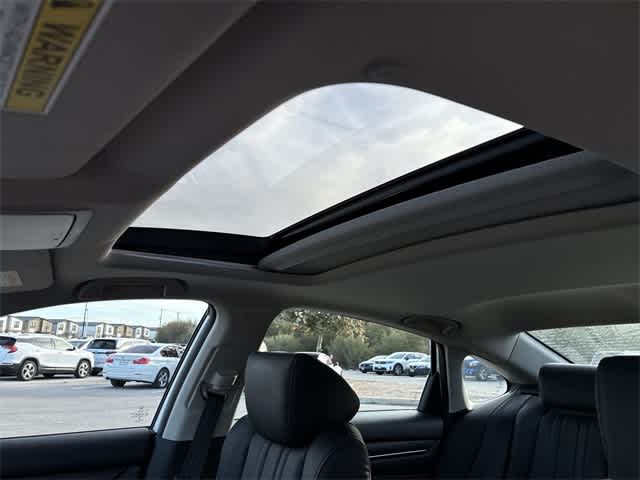 Thumbnail: 2018 Honda Accord - 20