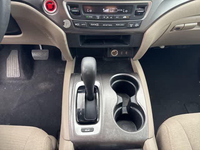 Thumbnail: 2016 Honda Pilot - 19