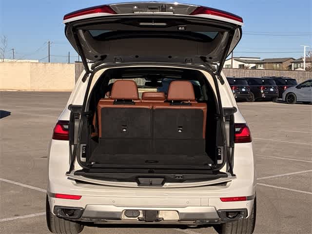 Thumbnail: 2021 BMW X7 - 37