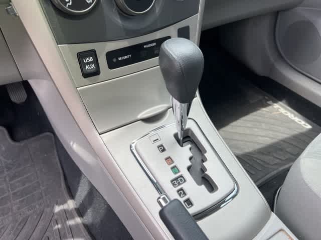 Thumbnail: 2013 Toyota Corolla - 15