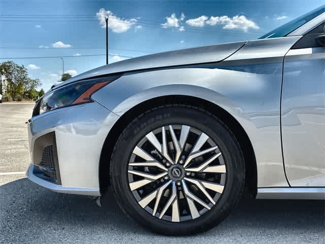 Thumbnail: 2023 Nissan Altima - 14