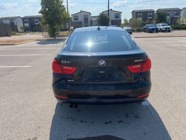 Thumbnail: 2016 BMW 3 Series - 4