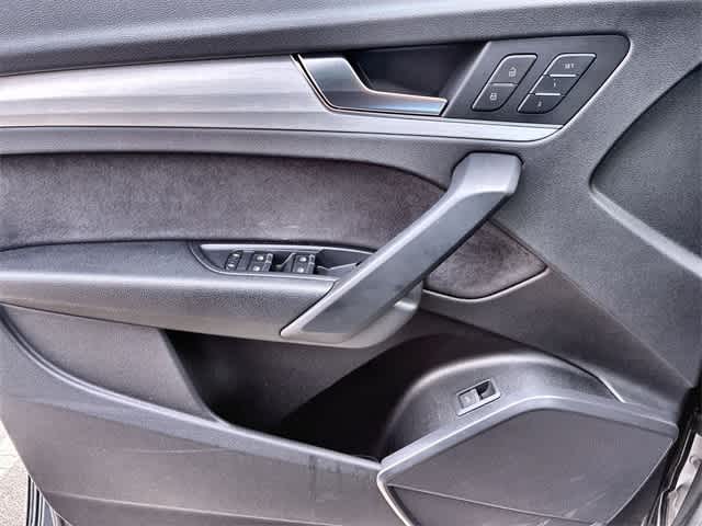 Thumbnail: 2021 Audi SQ5 - 40