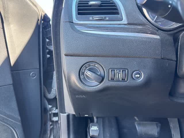 Thumbnail: 2016 Chrysler 300 - 10