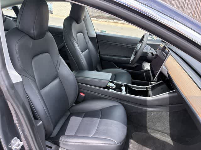 Thumbnail: 2020 Tesla Model 3 - 24