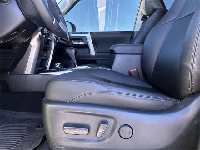 Thumbnail: 2023 Toyota 4Runner - 18