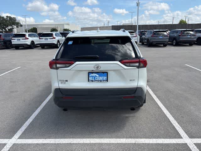 Thumbnail: 2021 Toyota RAV4 - 4