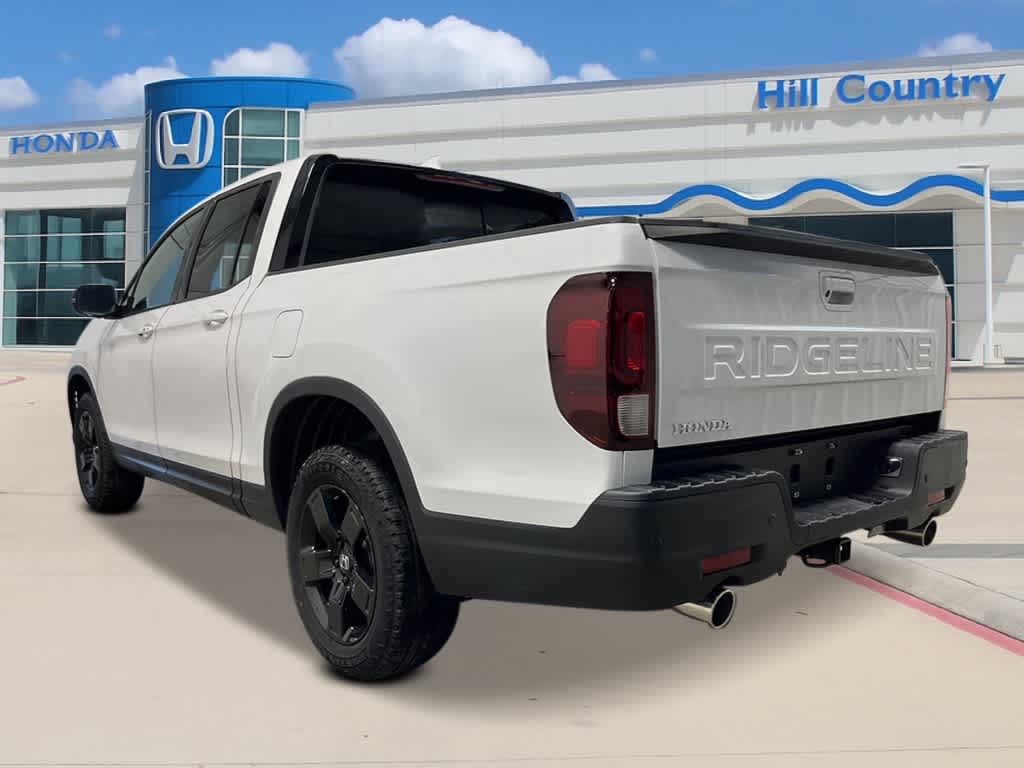2026 Honda Ridgeline Black Edition photo 3