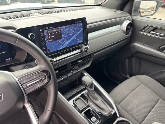 Thumbnail: 2024 Chevrolet Colorado - 18